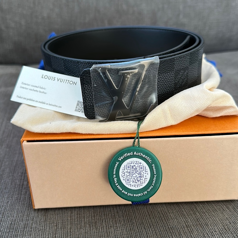 Louis Vuitton Silver Buckle Reversible Damier Graphite 40 MM Black Lining sz 36